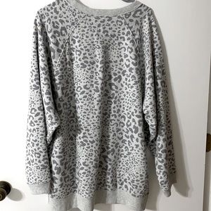 Cheetah sweat shirt